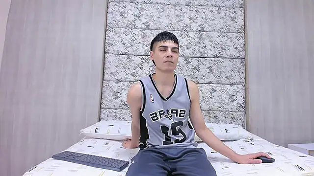 frank jhonsson online show from February 5, 2026, 6:59 pm