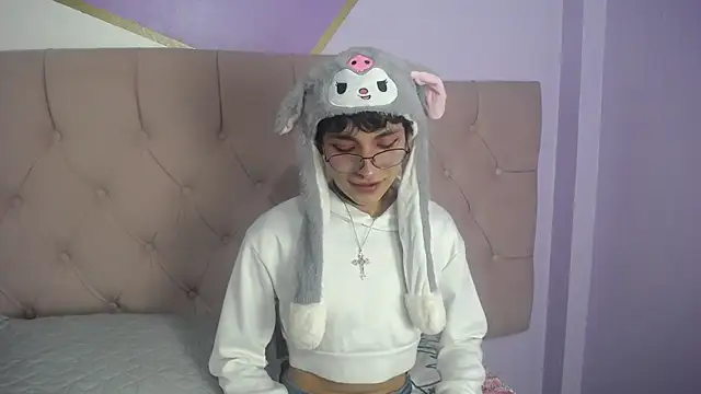 Damiian21  online show from March 6, 2025, 1:46 pm