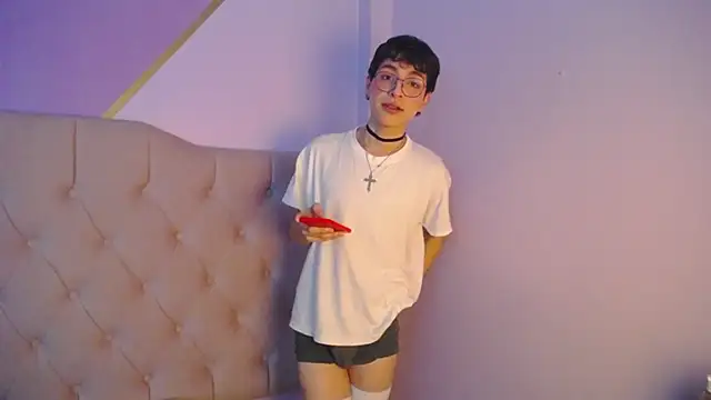 Damiian21  online show from March 8, 2025, 2:08 pm