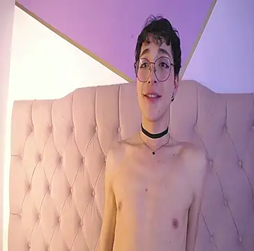Damiian21  online show from March 18, 2025, 5:33 pm