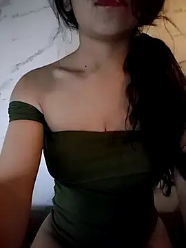 Snapshot of ElaRuil69 chatting on October 16, 2025, 3:15 am ElaRuil69 online show from October 16, 2025, 3:15 am