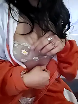 Snapshot of ElaRuil69 chatting on October 18, 2025, 3:08 am ElaRuil69 online show from October 18, 2025, 3:08 am