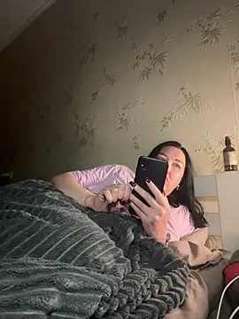 Naughtbaby 2025 online show from September 30, 2025, 3:01 am