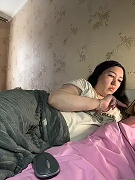 Naughtbaby 2025 online show from February 15, 2026, 7:51 am