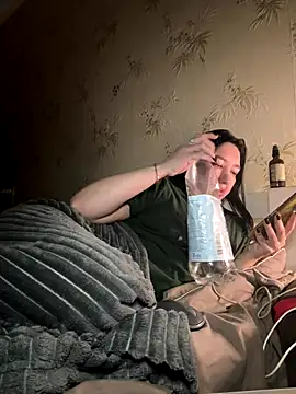 Naughtbaby 2025 online show from September 27, 2025, 1:45 am