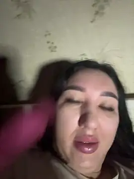 Naughtbaby 2025 online show from February 3, 2026, 1:27 am