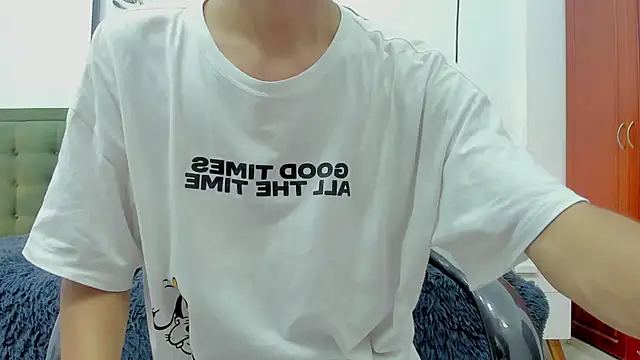 Johann sex online show from November 21, 2025, 4:28 pm