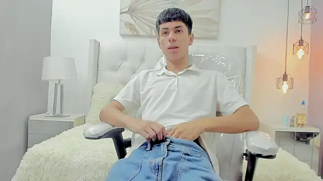 Snapshot of Johann_sex chatting on May 28, 2026, 6:14 pm Johann sex online show from May 28, 2026, 6:14 pm