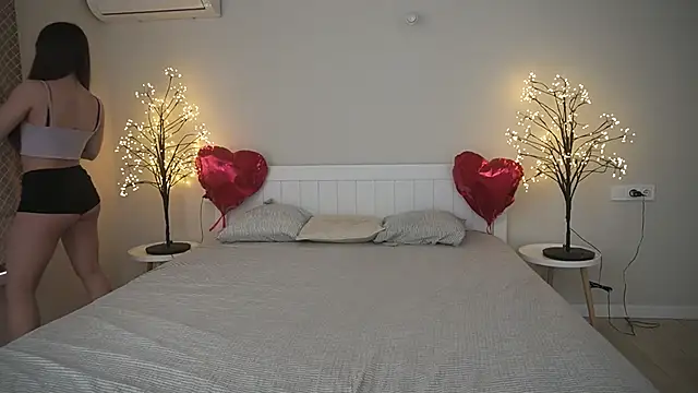 Snapshot of PaigePrado chatting on March 13, 2025, 6:37 am PaigePrado online show from March 13, 2025, 6:37 am