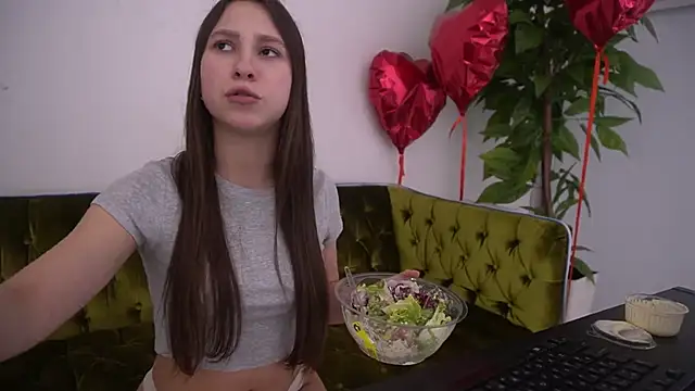 Snapshot of PaigePrado chatting on March 15, 2025, 4:21 pm PaigePrado online show from March 15, 2025, 4:21 pm