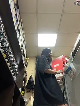 Snapshot of AlishaPrettyBlade chatting on September 20, 2025, 12:32 pm AlishaPrettyBlade online show from September 20, 2025, 12:32 pm