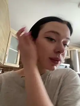 AlishaPrettyBlade online show from February 24, 2025, 9:32 am