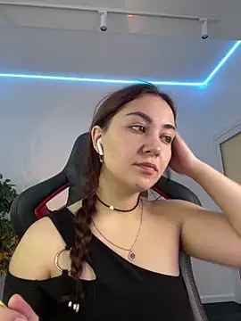 Snapshot of AshleySkott_ chatting on October 12, 2025, 9:10 am AshleySkott  online show from October 12, 2025, 9:10 am