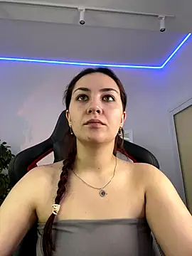 Snapshot of AshleySkott_ chatting on October 26, 2025, 8:26 am AshleySkott  online show from October 26, 2025, 8:26 am