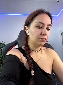 Snapshot of AshleySkott_ chatting on October 20, 2025, 8:48 am AshleySkott  online show from October 20, 2025, 8:48 am