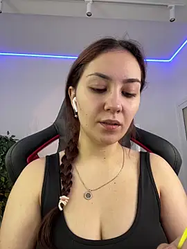 Snapshot of AshleySkott_ chatting on October 27, 2025, 8:26 am AshleySkott  online show from October 27, 2025, 8:26 am