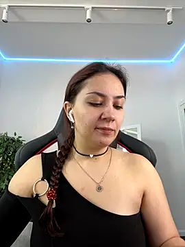 Snapshot of AshleySkott_ chatting on October 10, 2025, 8:15 am AshleySkott  online show from October 10, 2025, 8:15 am