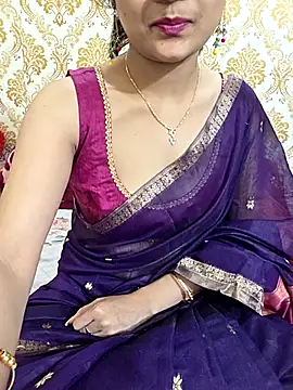 Snapshot of RealcoupleP chatting on September 15, 2025, 5:13 pm RealcoupleP online show from September 15, 2025, 5:13 pm