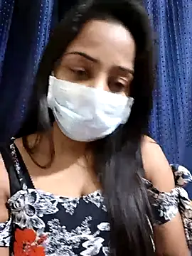 COZY ROZI online show from February 16, 2025, 4:21 pm