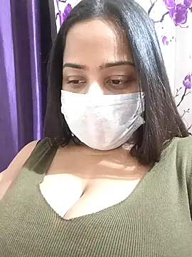 Snapshot of COZY_ROZI chatting on October 18, 2025, 8:00 pm COZY ROZI online show from October 18, 2025, 8:00 pm