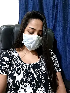 COZY ROZI online show from February 27, 2025, 4:43 pm