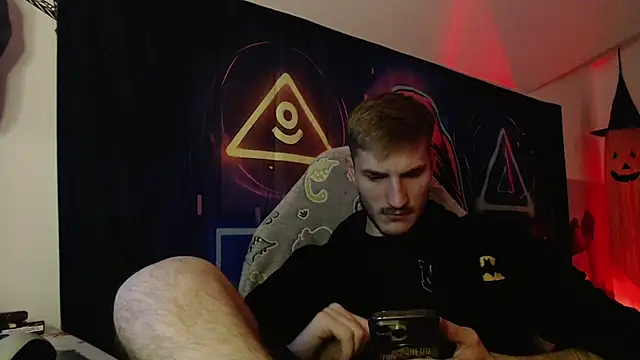 yoyoboy988 online show from November 18, 2025, 5:49 pm