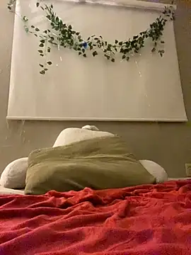 PersianCream77 online show from March 20, 2025, 4:29 am