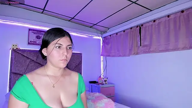 Snapshot of Cristal_Smith20 chatting on November 15, 2025, 12:47 am Cristal Smith20 online show from November 15, 2025, 12:47 am