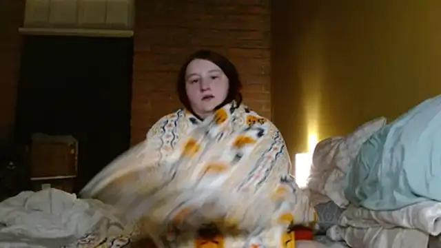 BubblyMoonie online show from December 21, 2025, 2:03 am