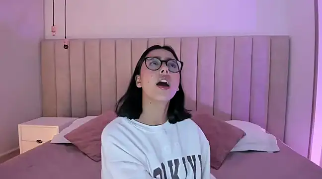 Snapshot of miss_martiina chatting on March 11, 2025, 11:37 pm miss martiina online show from March 11, 2025, 11:37 pm