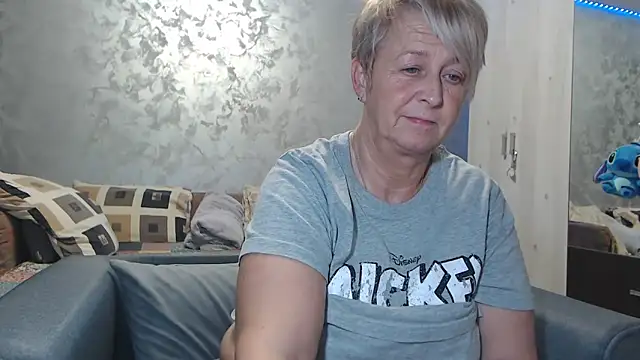 RosesandLillies online show from February 18, 2026, 6:15 pm