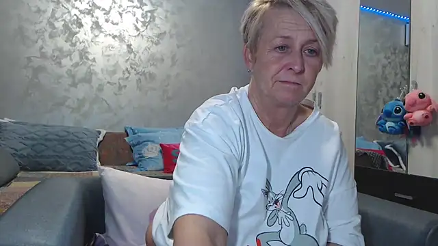 RosesandLillies online show from February 28, 2026, 7:46 pm