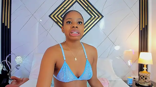 Snapshot of EmilyDiaaz chatting on September 18, 2025, 12:19 pm EmilyDiaaz online show from September 18, 2025, 12:19 pm