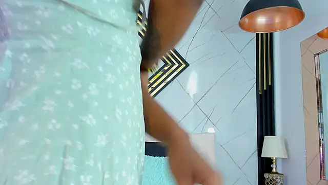 Snapshot of EmilyDiaaz chatting on October 18, 2025, 12:18 pm EmilyDiaaz online show from October 18, 2025, 12:18 pm