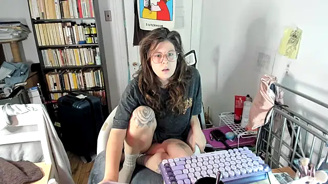 Rosiee69  online show from November 29, 2025, 2:28 pm