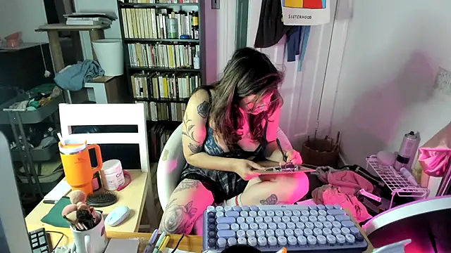 Snapshot of Rosiee69_ chatting on October 28, 2025, 9:25 pm Rosiee69 online show from October 28, 2025, 9:25 pm