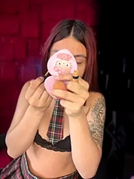 Emily-teen online show from October 6, 2025, 1:34 pm