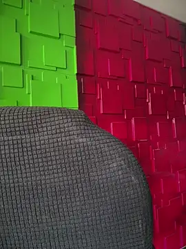 Emily-teen online show from January 18, 2026, 8:23 pm