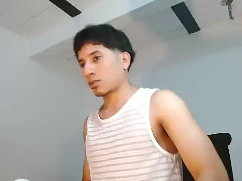 AngelHil online show from September 26, 2025, 1:56 am