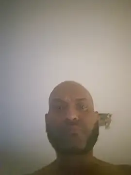 Snapshot of Mrnutella chatting on March 5, 2025, 5:50 pm Mrnutella online show from March 5, 2025, 5:50 pm