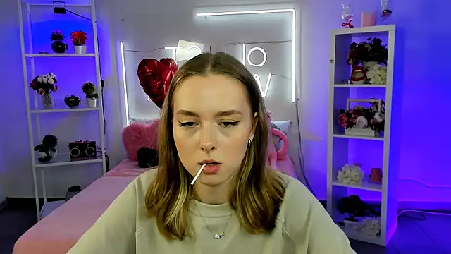 JenniferGraces online show from March 21, 2025, 7:35 pm