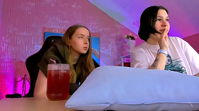 JenniferGraces online show from March 12, 2026, 8:13 pm