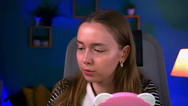 JenniferGraces online show from September 8, 2025, 9:03 pm