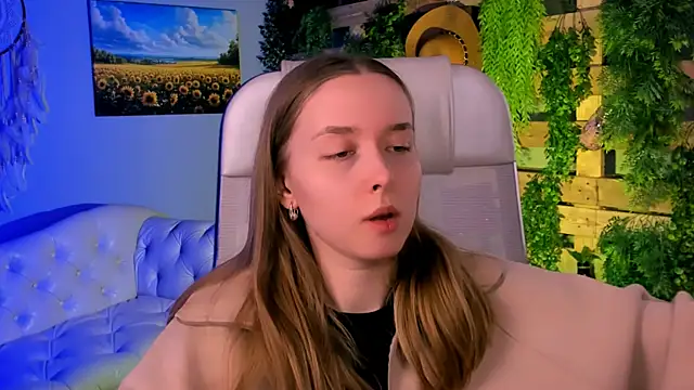 JenniferGraces online show from October 8, 2025, 10:50 am