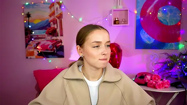 JenniferGraces online show from February 26, 2025, 11:21 am