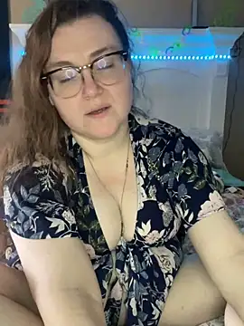 HTXBELLE online show from March 9, 2025, 5:49 pm