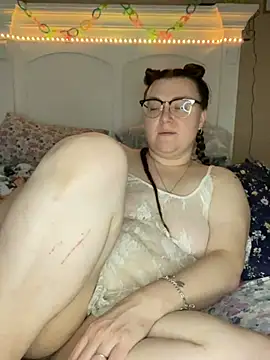 HTXBELLE online show from March 8, 2025, 12:41 pm