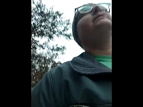 HTXBELLE online show from December 3, 2025, 11:04 pm