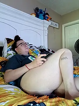 HTXBELLE online show from September 20, 2025, 8:47 pm