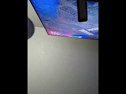 HTXBELLE online show from December 4, 2025, 11:42 am